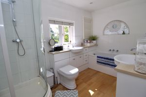 En-Suite- click for photo gallery